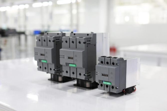 What is the difference between solid-state relays and ordinary relays