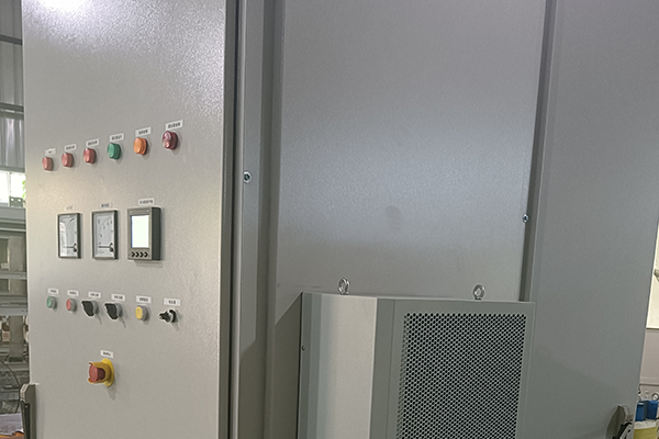 Polycrystalline silicon ingot power supply